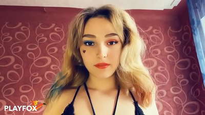 Gilashin gaskiya na sihiri ya ba ni jima'i da Harley Quinn